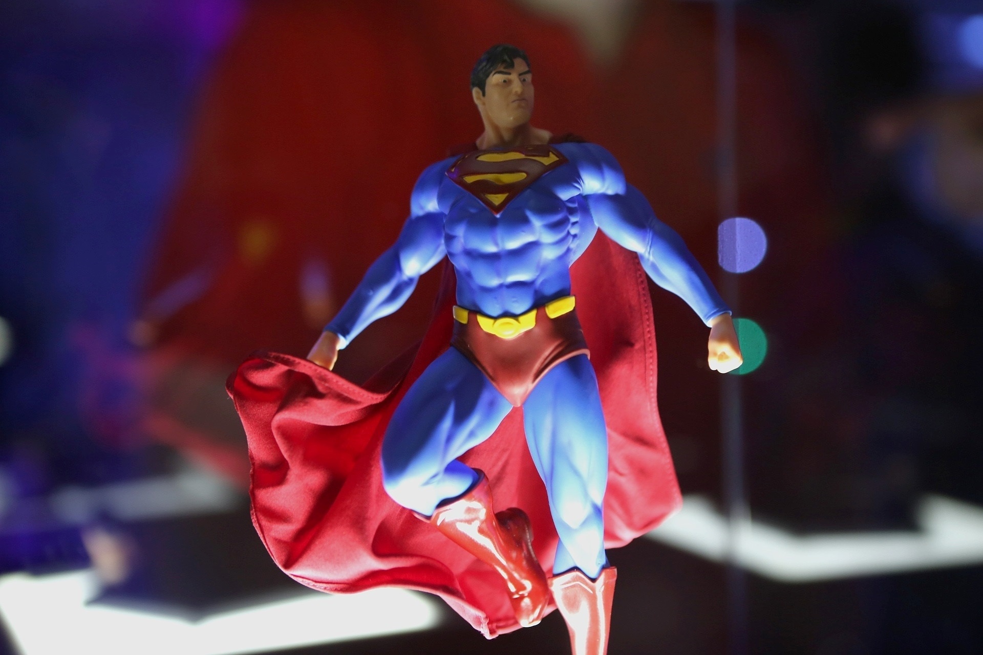 23.out.2015 - O universo de heróis e vilões da DC Comics são o tema de uma exposição na Iron Studios Concept Store, de 22 de outubro a 1º de dezembro. A entrada é gratuita - Derek Flores /UOL