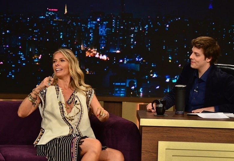 19.set.2016 - Em entrevista ao "Programa do Porchat", Adriane Galisteu falou sobre sua reunião com Boninho nos Estúdios Globo, no Rio, que aconteceu no início de junho - Reprodução /TV Record