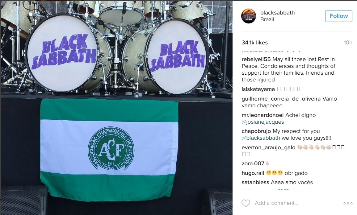 2.dez.2016 - O Black Sabbath publicou nesta sexta-feira uma homenagem ao Chapecoense. "Respeito e condolências aos nossos amigos brasileiros", diz a mensagem publicada na página da banda no Facebook - Reprodução /Fscebook / Black Sabbath