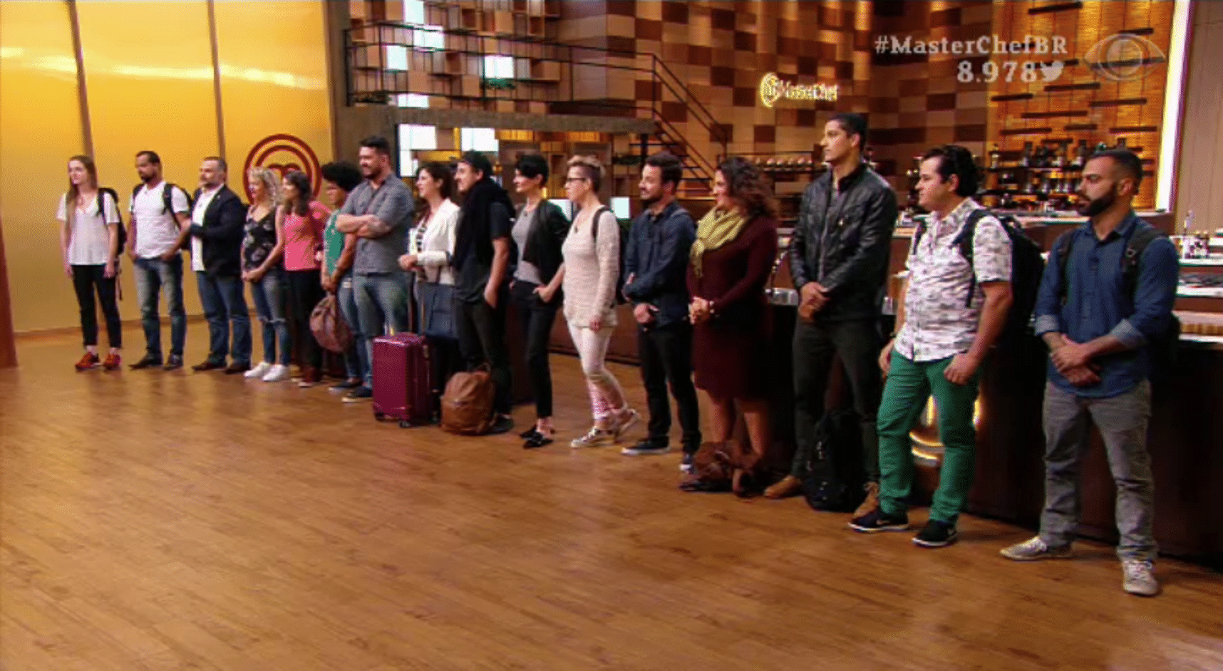 A Band estreou na noite desta terça-feira (5) a segunda temporada de "MasterChef - Profissionais". São 16 participantes ao todo, com larga experiência no mercado, que irão concorrer ao prêmio de R$ 200 mil e uma viagem aos Emirados Árabes - Reprodução/TV Bandeirantes