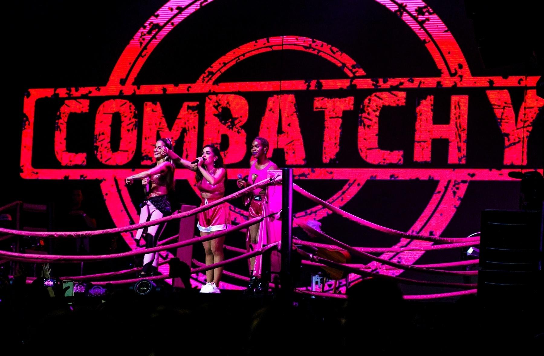 Anitta recebe Claudia Leitte e Karol Conka na festa Combatchy, em São Paulo - Mariana Pekin/UOL