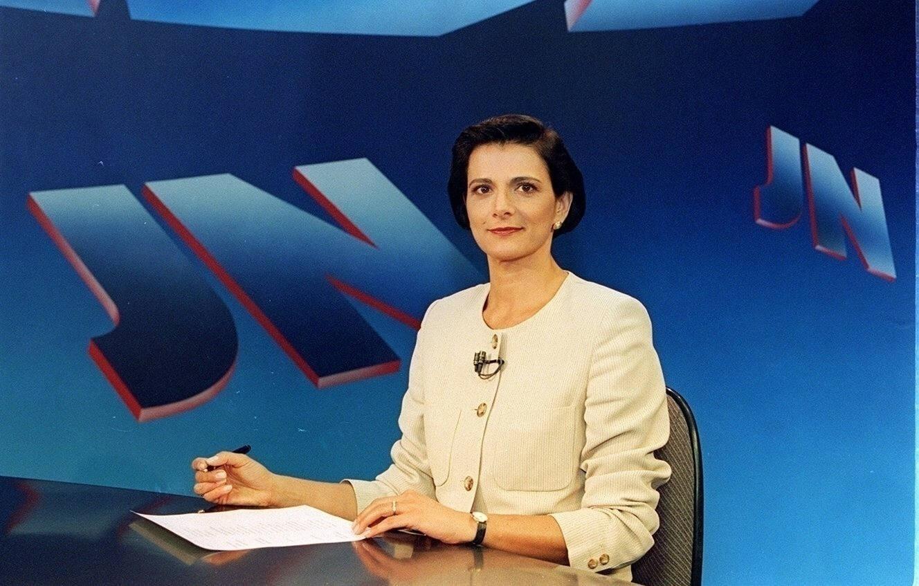 1996: Lillian Witte Fibe já havia sido repórter e comentarista de economia do JN. Ela assume a bancada do JN com William Bonner, onde fica por dois anos - Patricia Santos/Folha Imagem