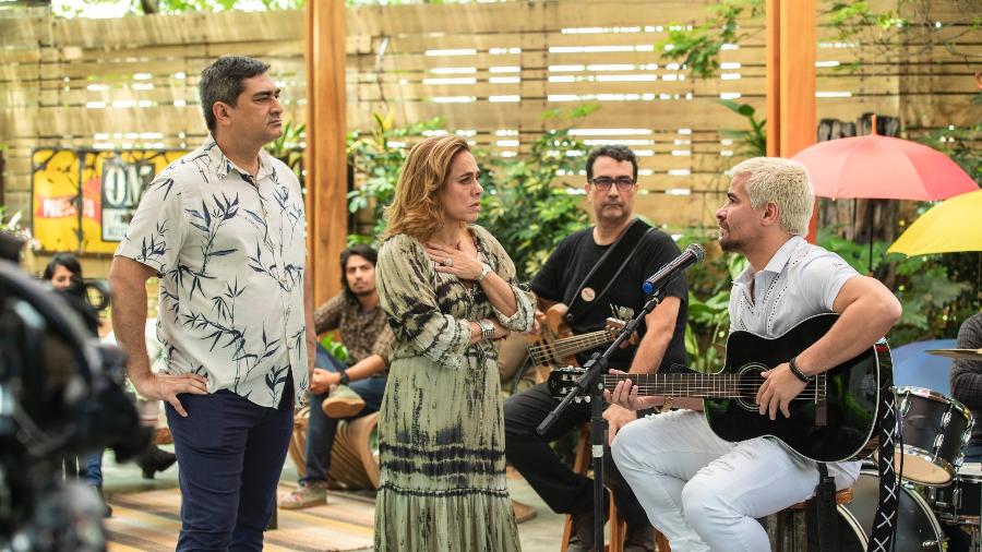 Zeca Camargo, Cissa Guimarães e Thiago Martins na gravação de "Amor de Mãe"  - Victor Pollak TV Globo