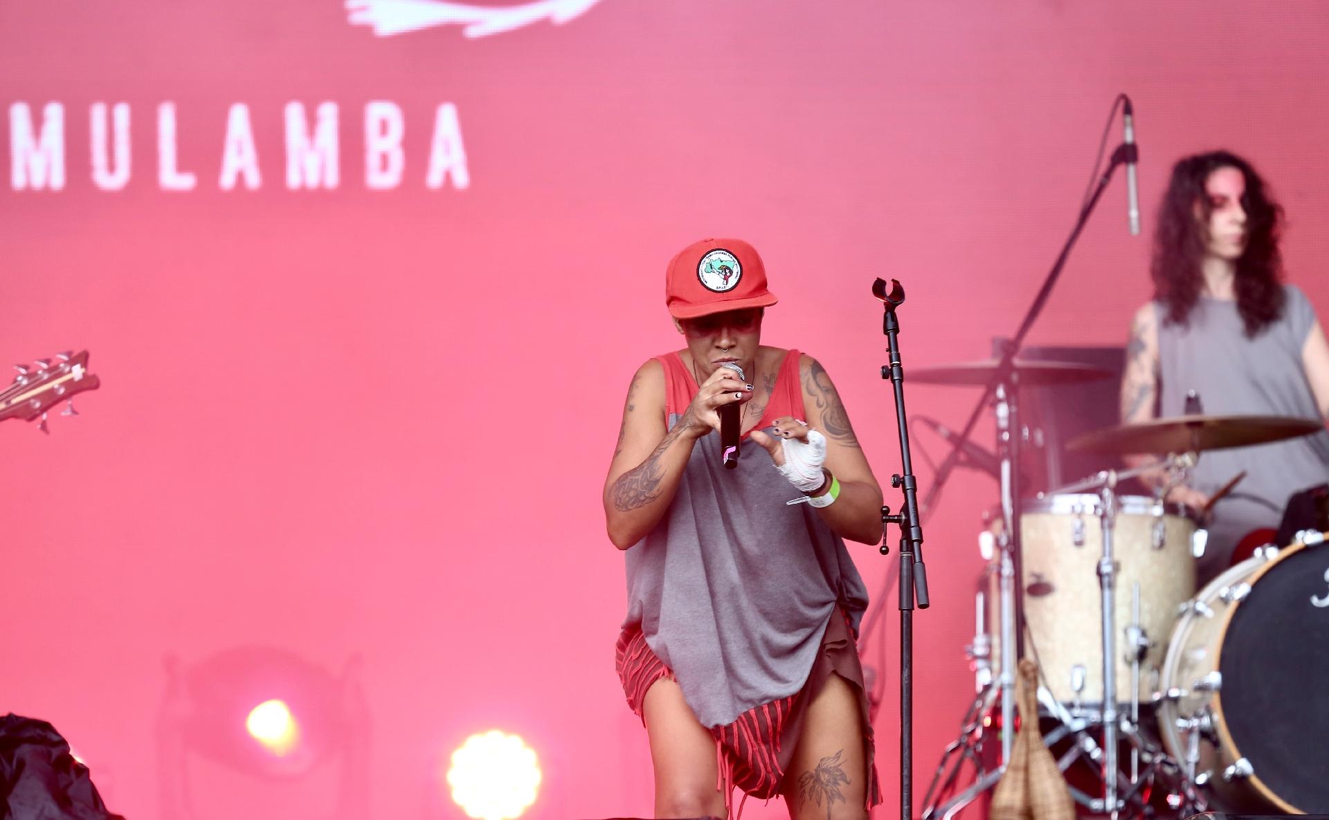 Grupo Mulamba faz show de protesto no segundo dia do festival GRLS!, em São Paulo - Iwi Onodera/UOL