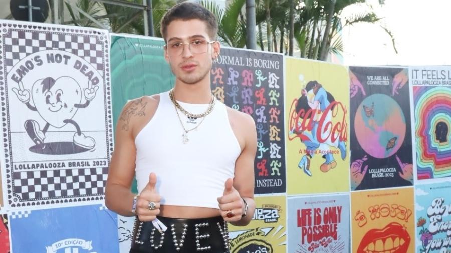 João Guilherme investe em look justinho para curtir o Lollapalooza - Clayton Felizard/ Brazilnews