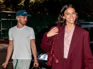 Bruna Marquezine recebe João Guilherme e mais famosos em festa beneficente