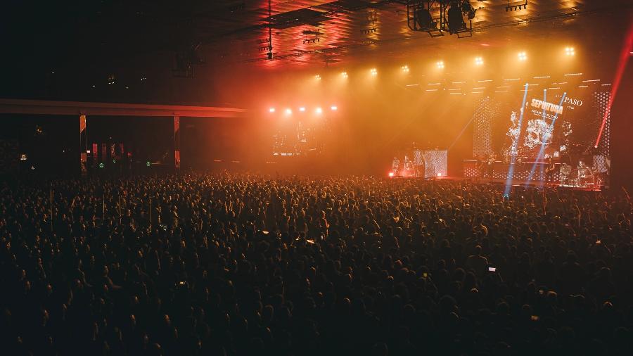 Pista cheia no show do Sepultura em São Paulo é o cenário ideal para o mosh pit - Divulgação