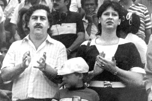 Pablo Escobar, sua mulher Victoria Eugenia Henau e o filho deles em foto sem data - AFP PHOTO/EL TIEMPO ORG