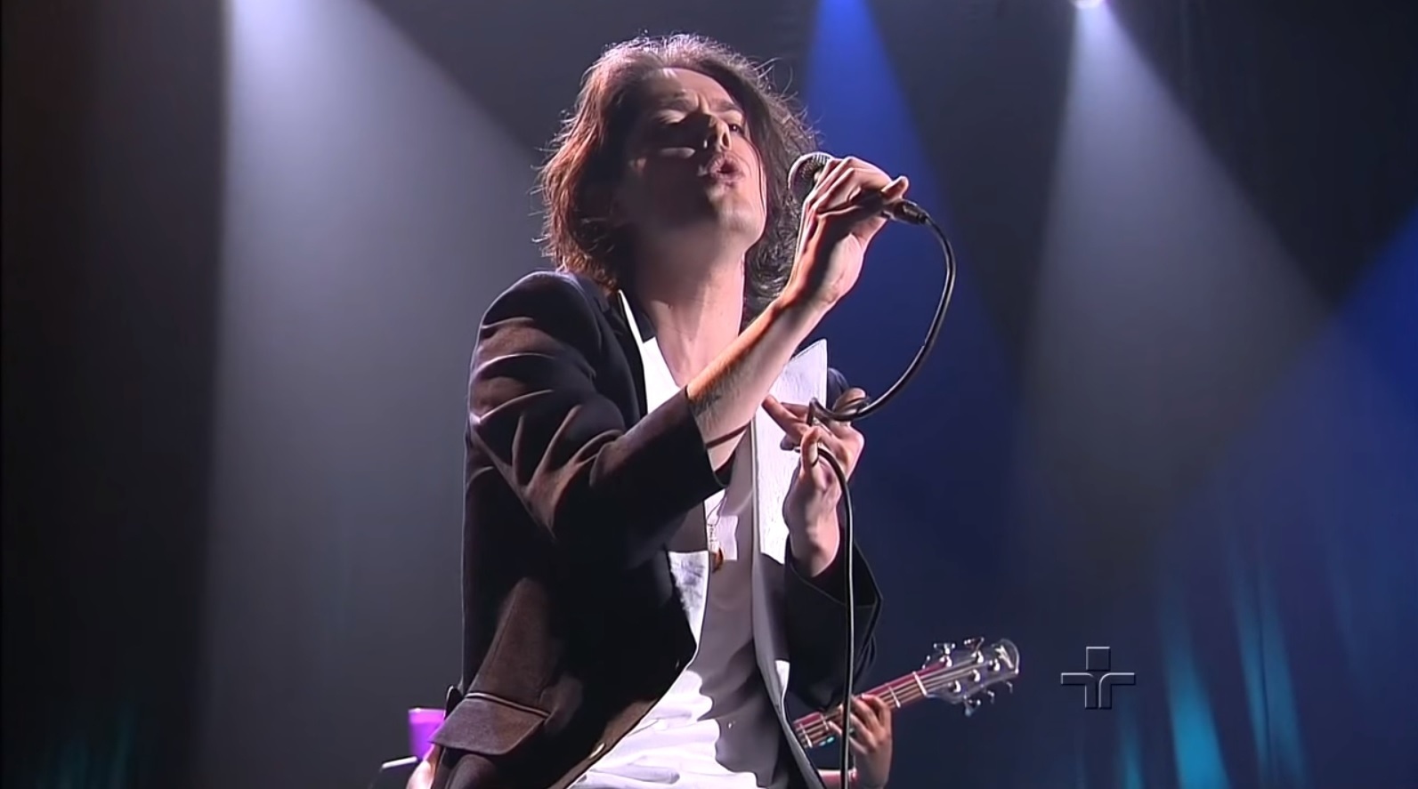 Filipe Catto durante participação no programa "Ensaio", exibido em fevereiro de 2015 - Reprodução/YouTube