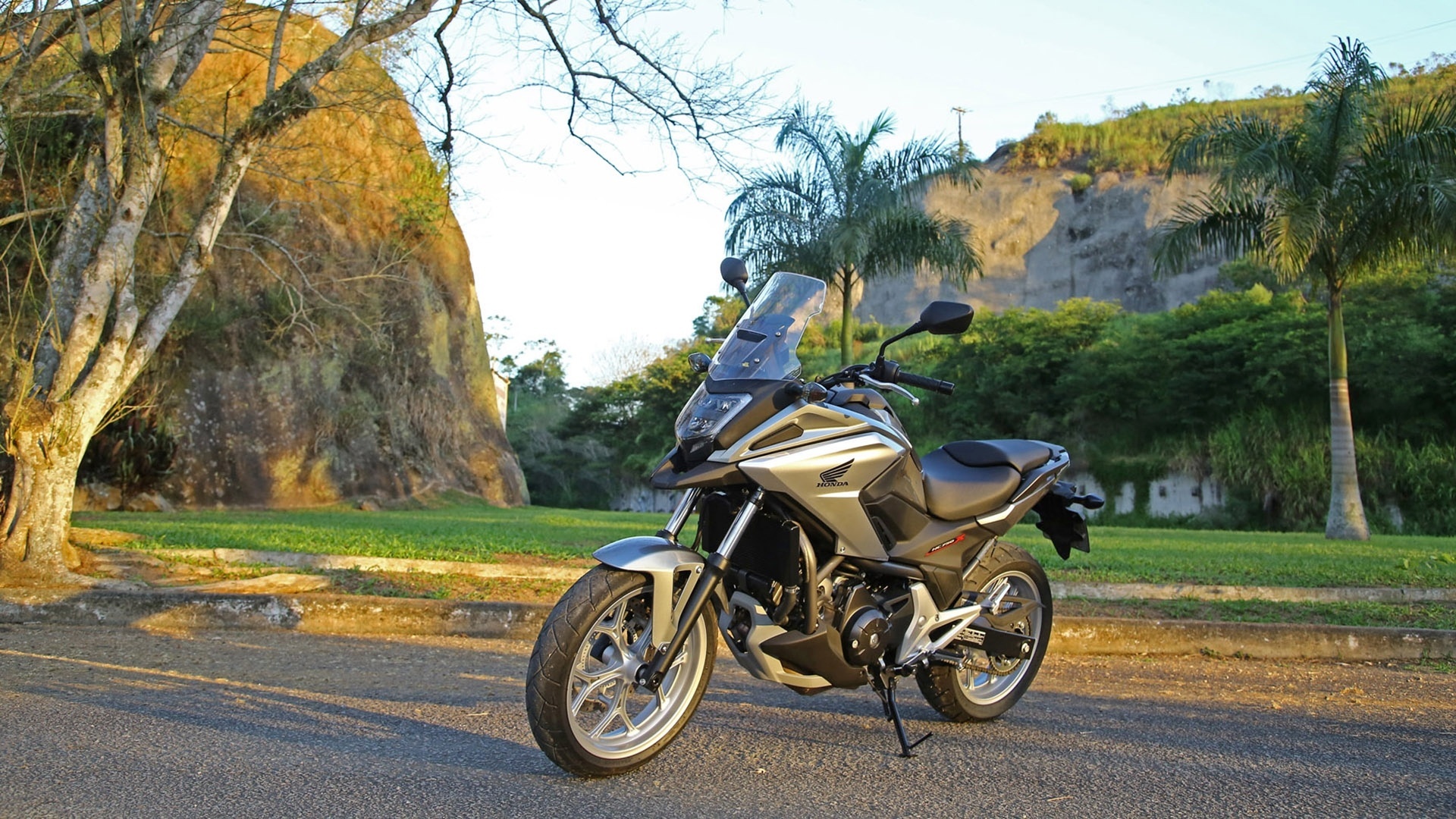 Honda NC 750X 2016 - Divulgação