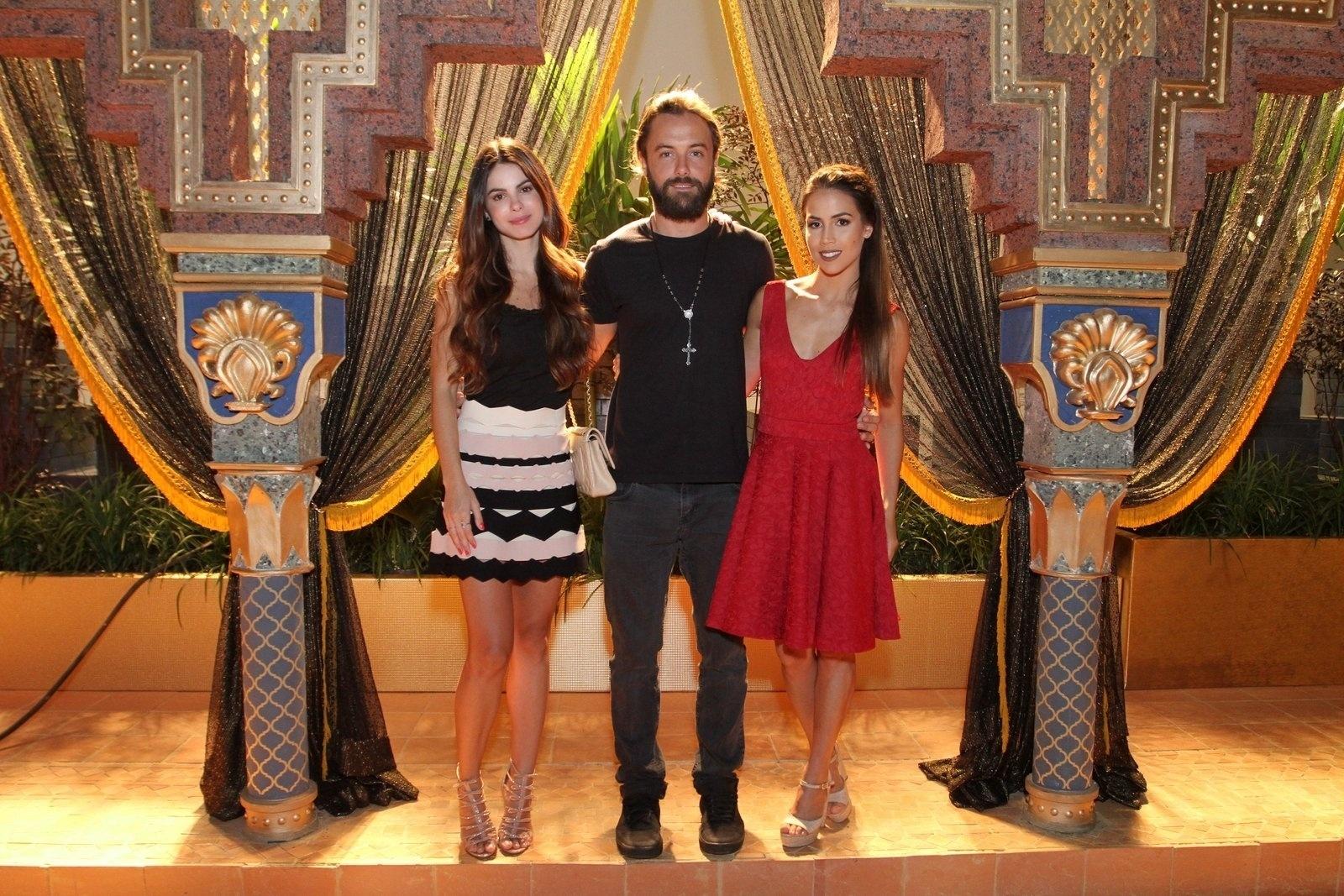 Fotos Elenco de "O Rico e Lázaro" se encontra para o lançamento da