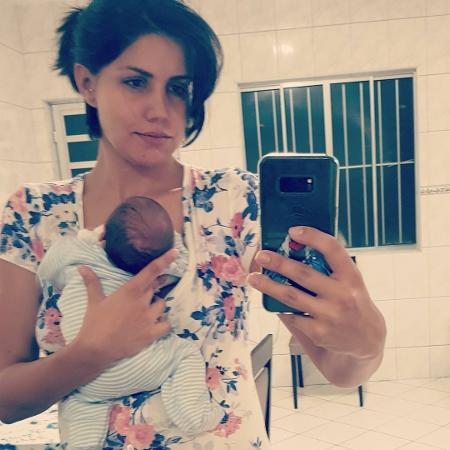 Mariana e o filho João, que recebeu alta na última sexta-feira (23/2) - Reprodução/Instagram - Reprodução/Instagram