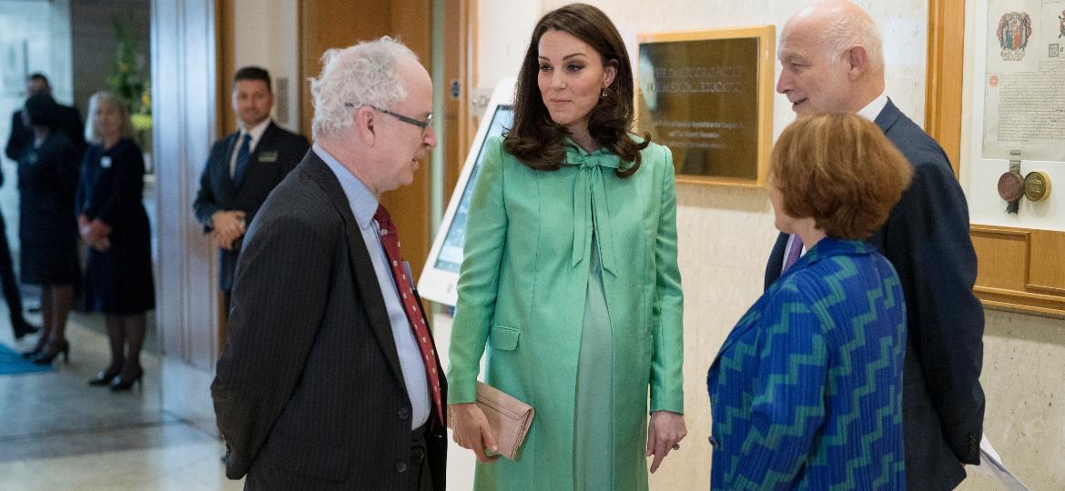 Kate Middleton visitando a Royal Society of Medicine para um simpósio sobre saúde materna e infantil que organizou nesta quarta, 21 - Getty Images