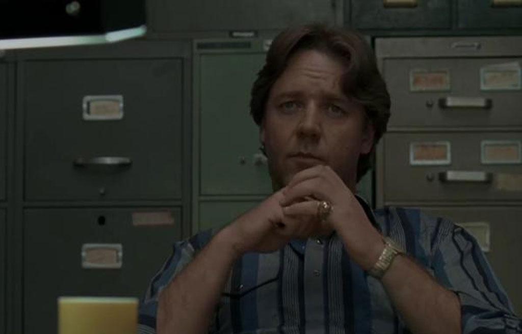 Russell Crowe em cena no filme "O Gângster" (2007) - Divulgação