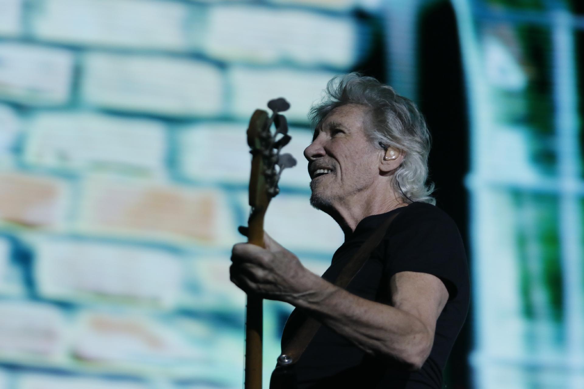 Roger Waters, fundador do Pink Floyd, se apresenta no estádio Couto Pereira, em Curitiba - Theo Marques/UOL