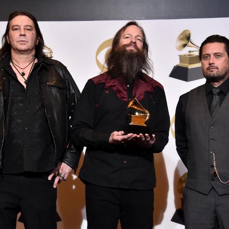 O High on Fire com seu Grammy - Getty Images - Getty Images