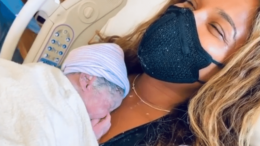 Ciara com o terceiro filho, Win Harrison Wilson - Reprodução/Instagram
