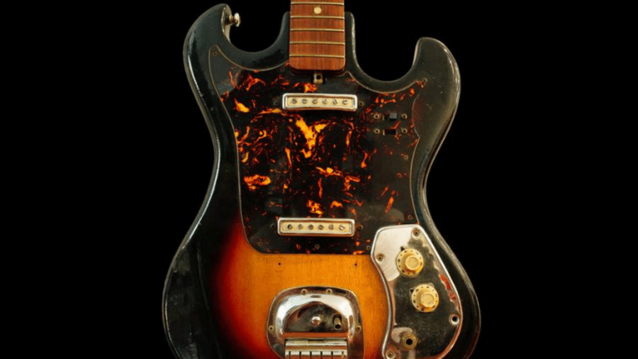 A guitarra do modelo Japanese Sunburst usada por Jimi Hendrix nos anos 60 - Reprodução/GWS Auctions
