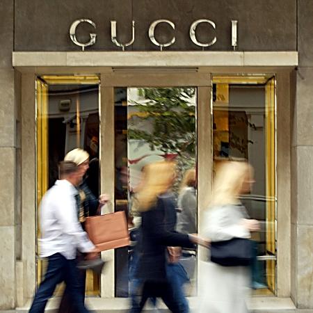 27.set.2002 - Alexandra Zarini é neta do filho mais velho de Guccio Gucci, fundador da grife italiana - Scott Barbour/Getty Images