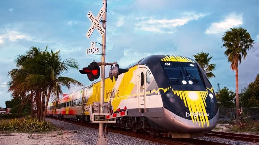 O trem da Brightline, que já serve à região de Miami, deverá chegar a Orlando e a Tampa, onde estão os parques Disney, Universal e SeaWorld - Divulgação/Brightline