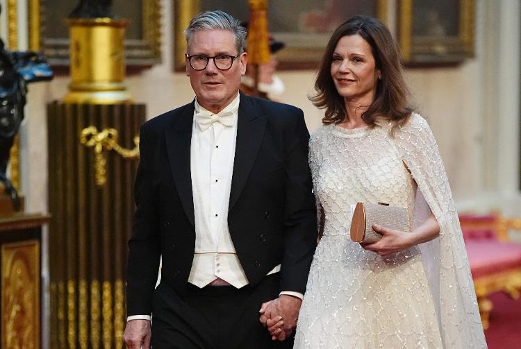 Keir Starmer e sua esposa Victoria 