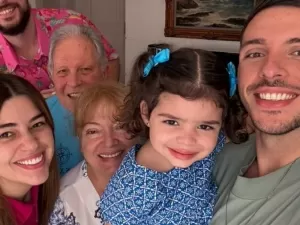 Vivian Amorim celebra aniversário do ex dias após anúncio da separação