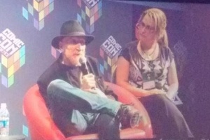 4.dez.2015 - A lenda dos quadrinhos Frank Miller foi uma das atrações mais aguardadas desta sexta na Comic Con Experience - Reprodução/Instagram/marinatinti