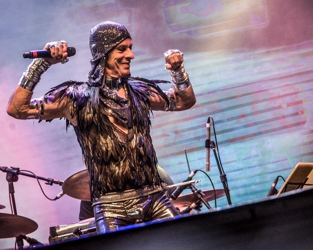 21.mai.2016 - O cantor Ney Matogrosso abriu o show no palco Júlio Prestes, na Virada Cultural, com "Rua da Passagem" e "Incêndio"; uma hora antes, na passagem de som, o artista tocou 4 músicas. A apresentação é baseada no último álbum, "Atento Aos Sinais", de 2013. - Francisco Cepeda/AgNews