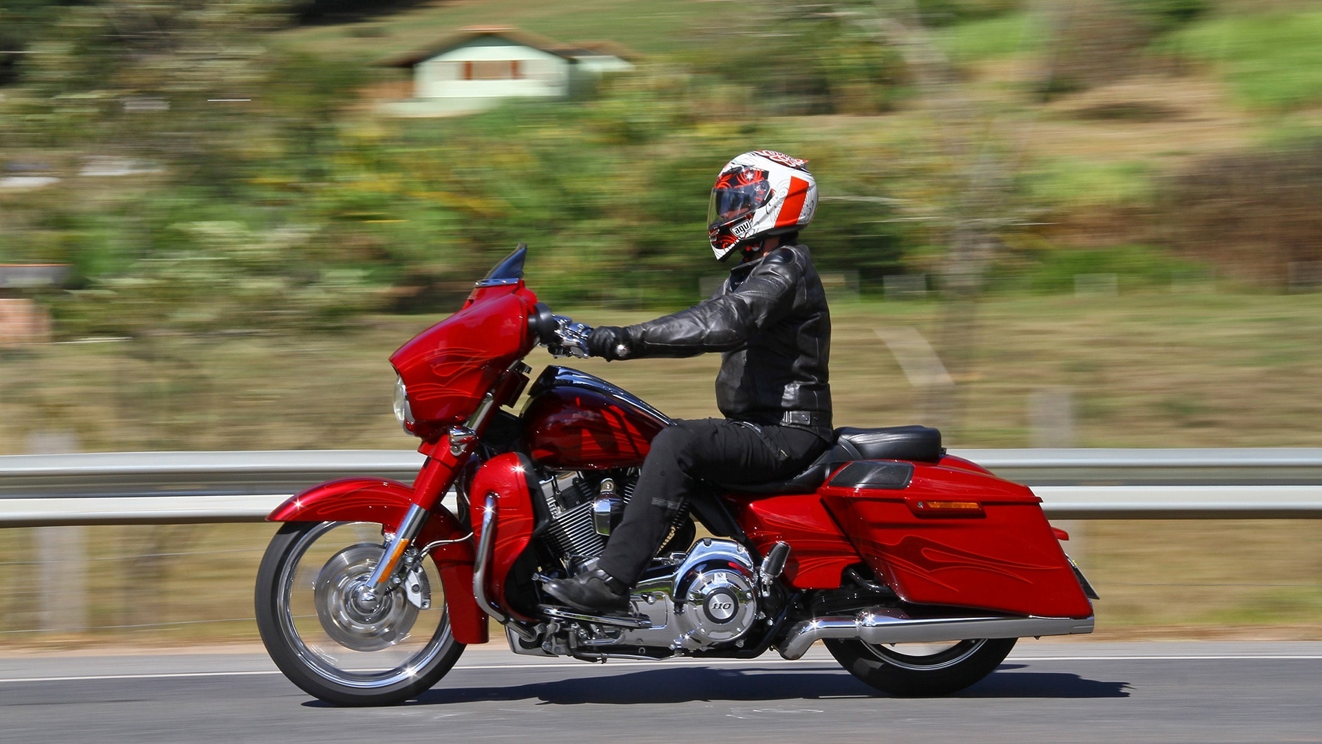 Harley-Davidson CVO Street Glide 2016 - Mario Villaescusa/Infomoto