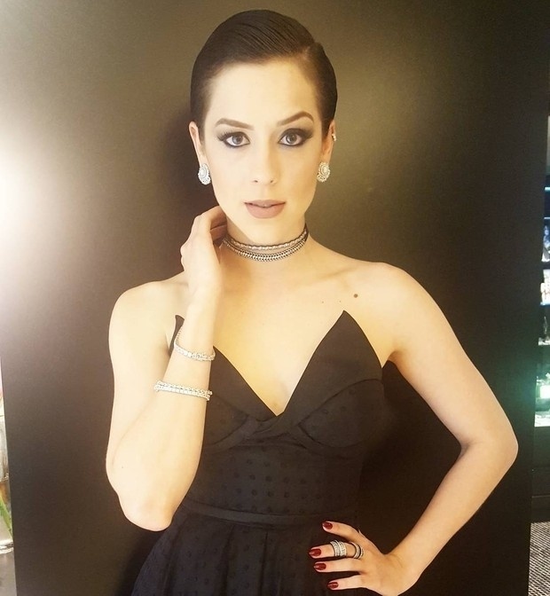 27.set.2016 - Sophia Abrahão capricha na maquiagem para a festa de lançamento da novela "A Lei do Amor" - Reprodução/Instagram