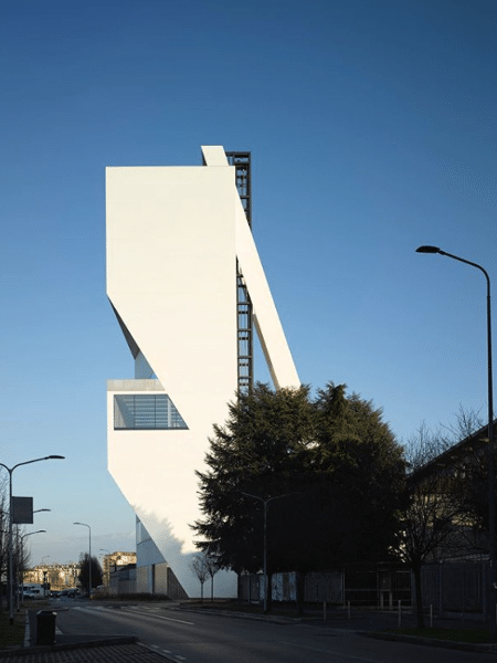 A Torre Branca, novo prédio da Fundação Prada em Milão - Reprodução/Instagram