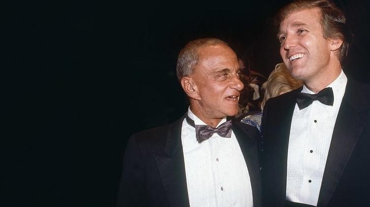 O advogado Roy Cohn e Donald Trump em 1983, na inauguração da Trump Tower - Sonia Moskowitz - Sonia Moskowitz