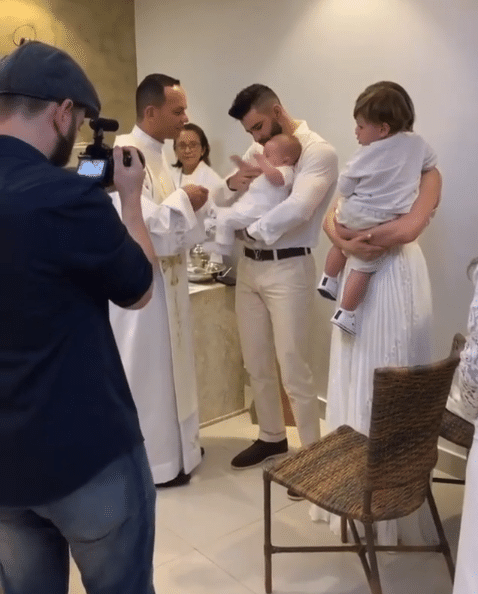 Batizado de Samuel, filho de Gusttavo Lima e Andressa Suíta - Reprodução/Instagram