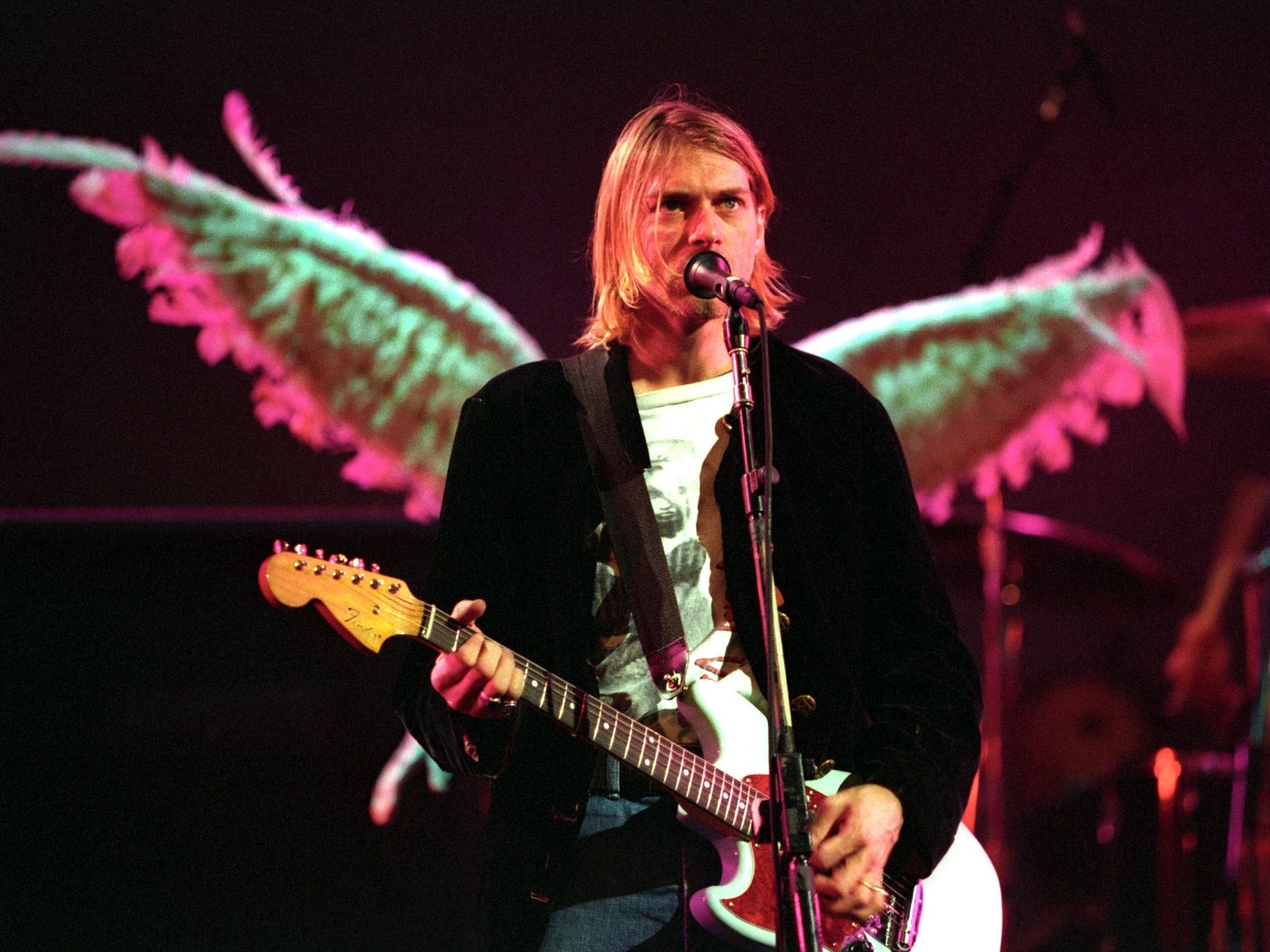 Como a influência de Kurt Cobain persiste 25 anos após a morte do