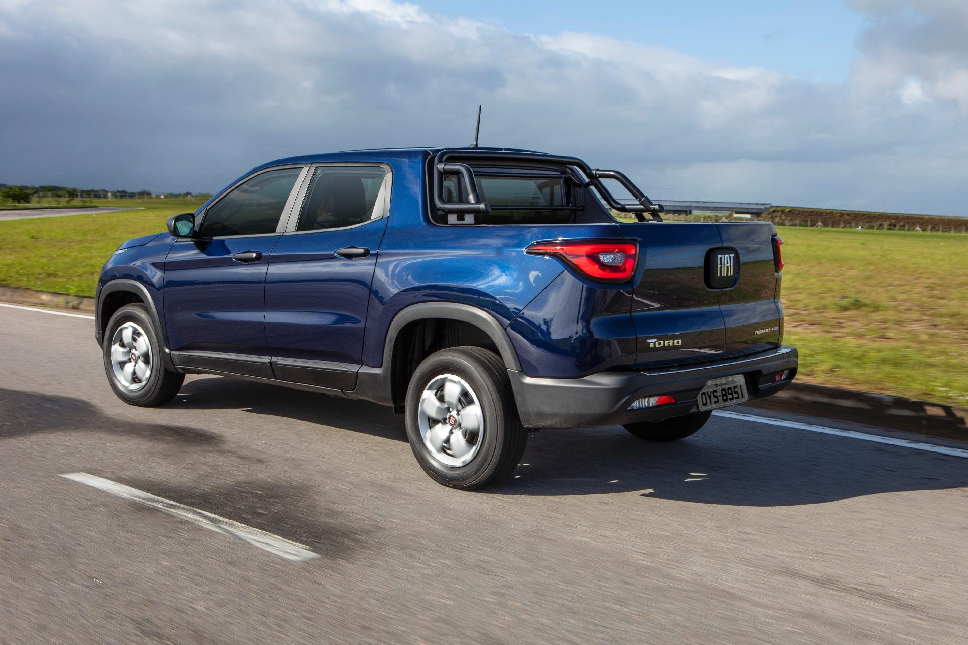 Como é a Fiat Toro Endurance com câmbio manual