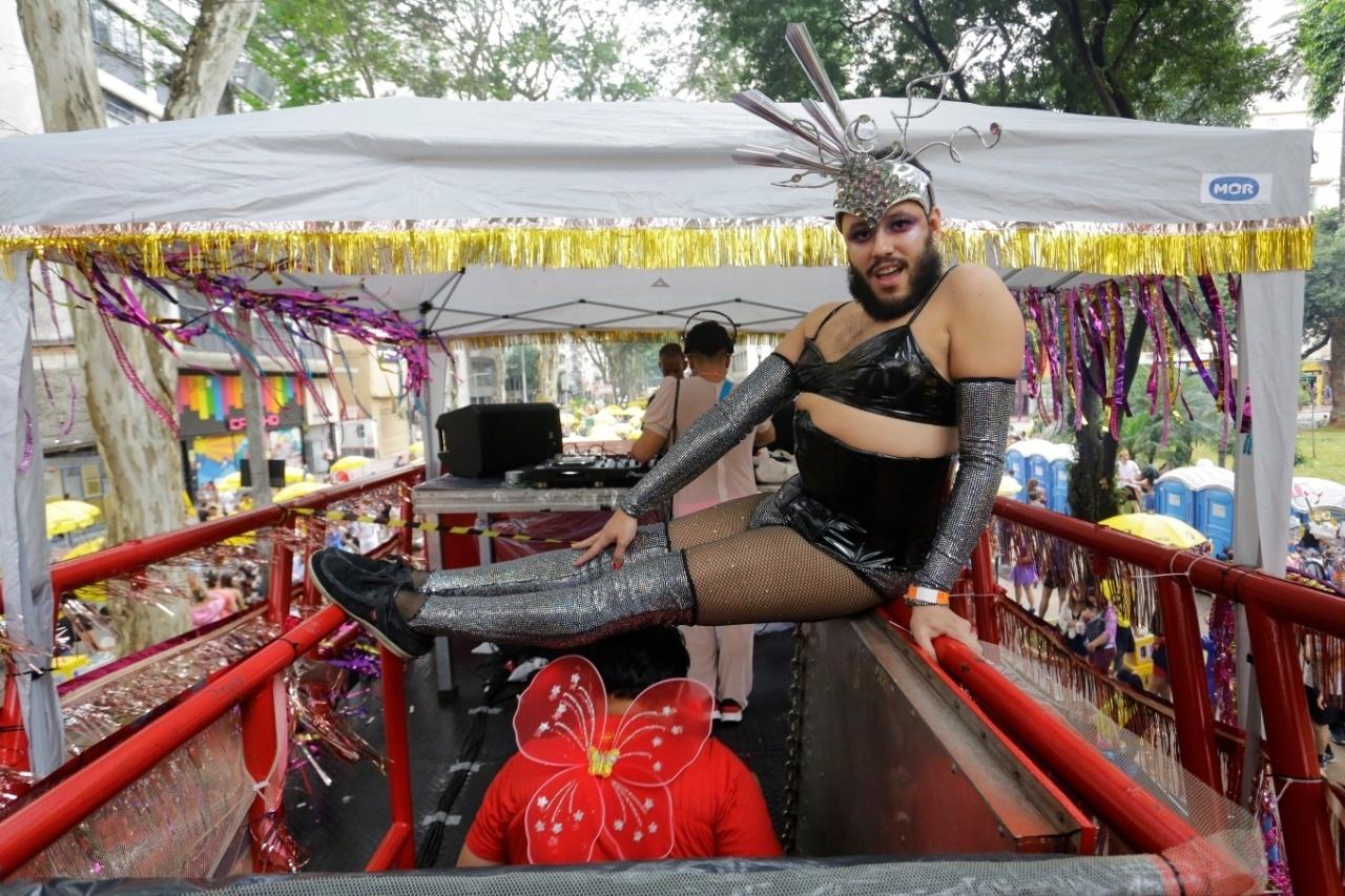 Bloco Meu Santo é Pop agita o Largo do Arouche, em São Paulo - Nelson Antoine/UOL