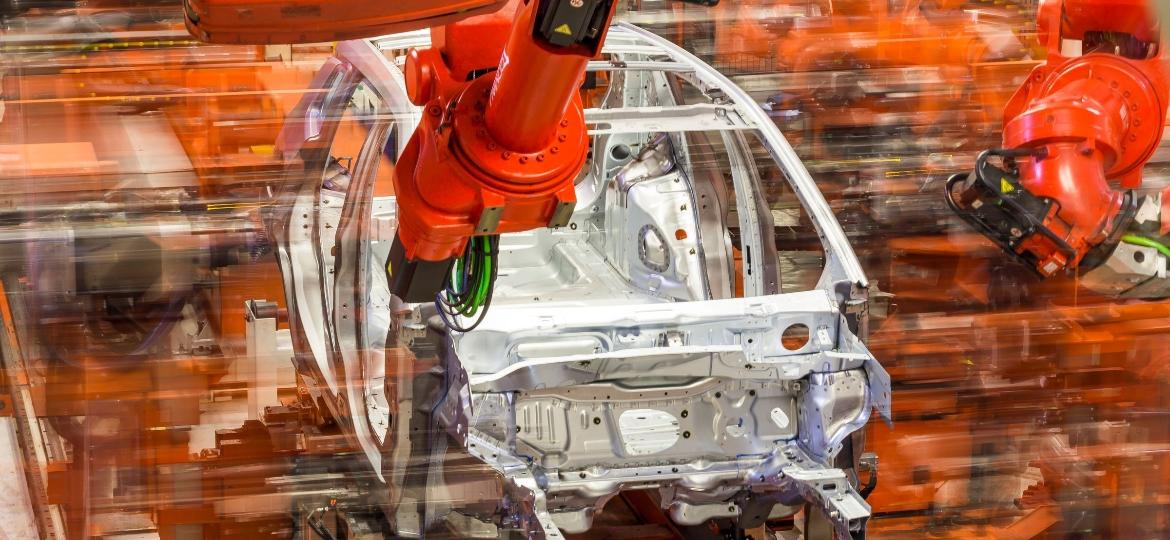 Robôs agilizam processos e podem garantir distanciamento social adequado nas fábricas - Divulgação