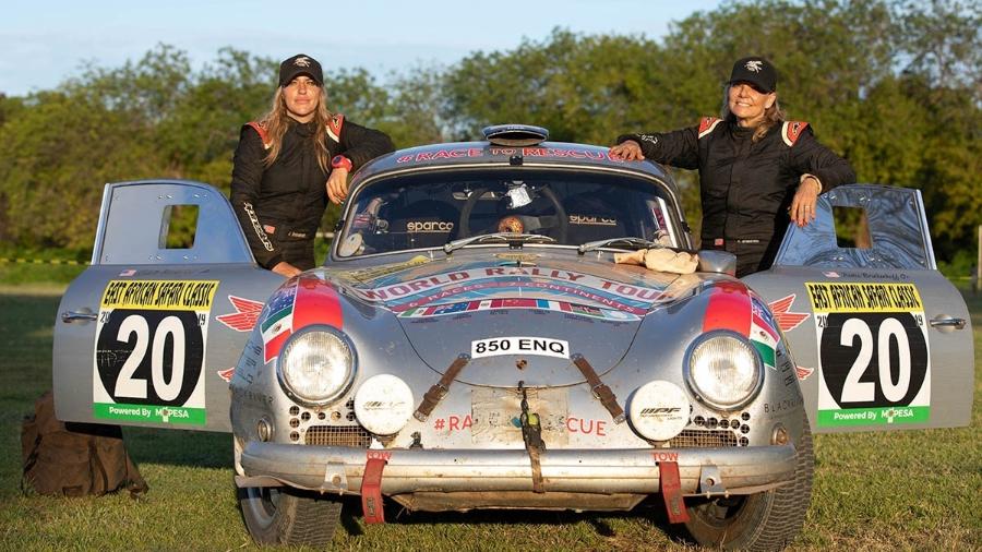 Renée e Christina Brinkerhoff com Porsche 356 A 1956 - Divulgação