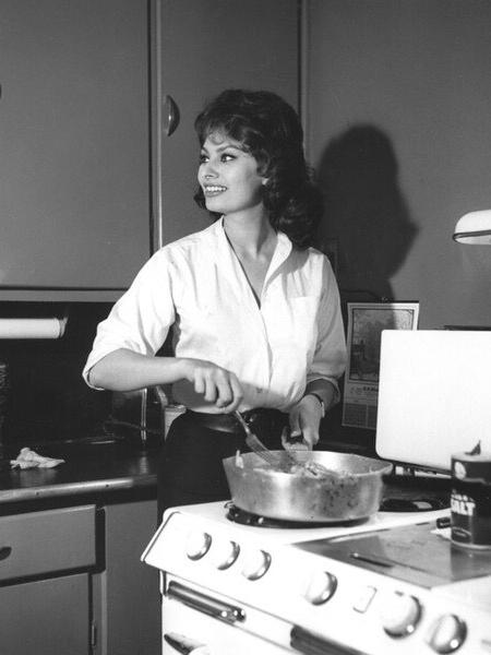 Sophia Loren, em filme dos anos 1950 - Reprodução Instagram