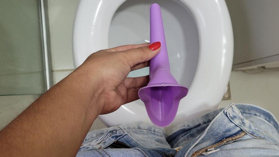 Universa Experimenta: Urinol permite mulheres usarem o vaso sanitário em pé - Arquivo Pessoal / Tatyane Malta