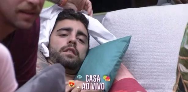 Pedro Scooby está de férias ou jogando o BBB?