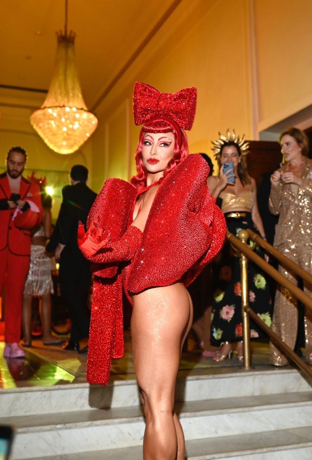 Baile da Vogue - Sabrina Sato - Leca Novo