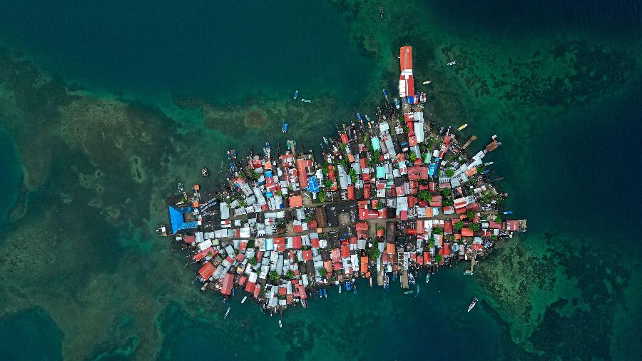 Vista aérea da ilha Carti Sugtupu, em Guna Yala, na costa caribenha do Panamá