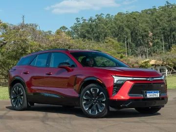 Chevrolet Blazer volta ao Brasil diferente e sem gastar nada de gasolina