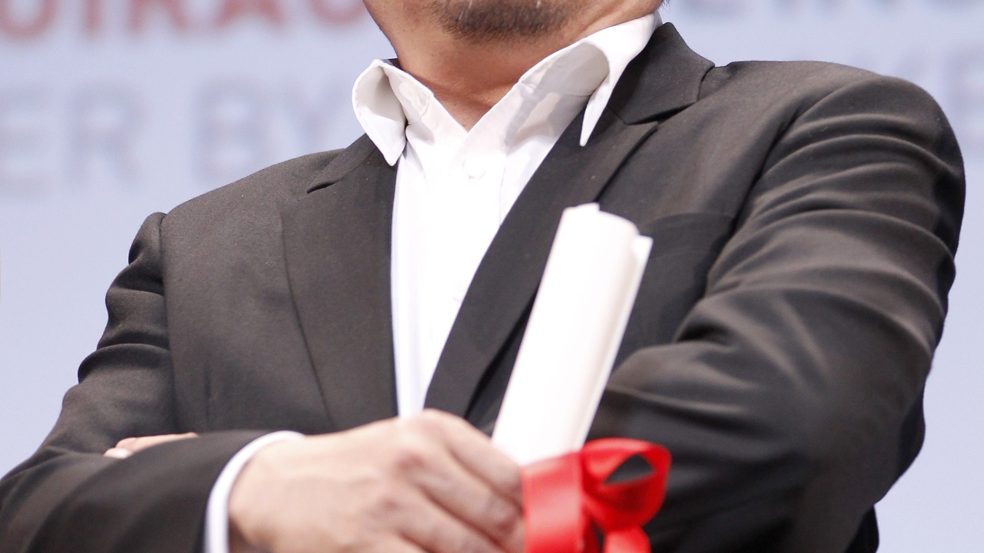 O diretor cambojano Rithy Panh ganha o prêmio da mostra Um Certo Olhar, com o filme "L'Image Manquante" ("The Missing Picture"), em Cannes - Sebastien Nogier/EFE/EPA