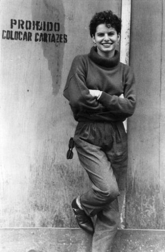 1984 - De cabelos curtinhos, Débora Bloch posa para foto em São Paulo, após o sucesso de "Beth balanço"