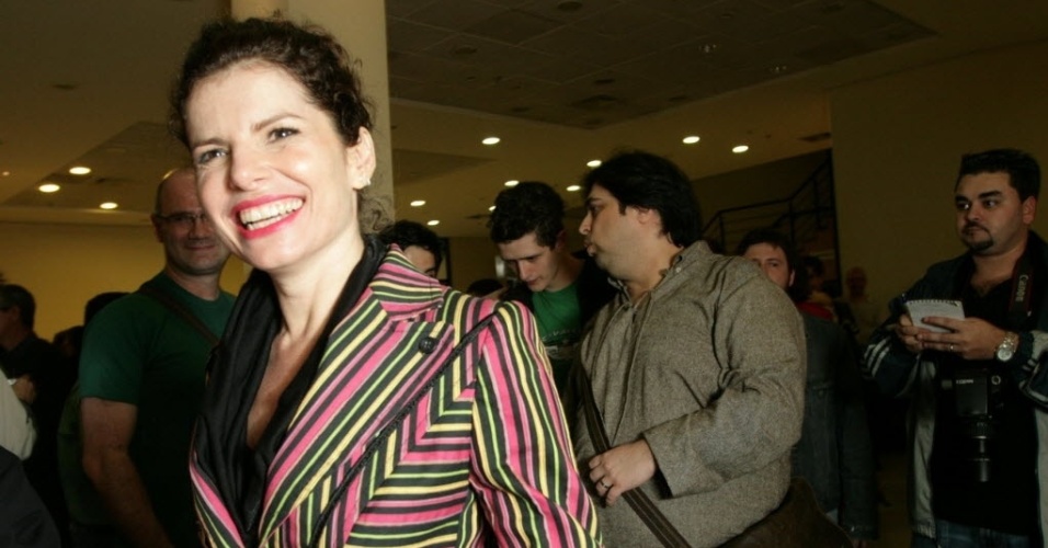 1.out.2008 - Débora Bloch no coquetel de estreia da peça "Brincando em Cima Daquilo" em São Paulo