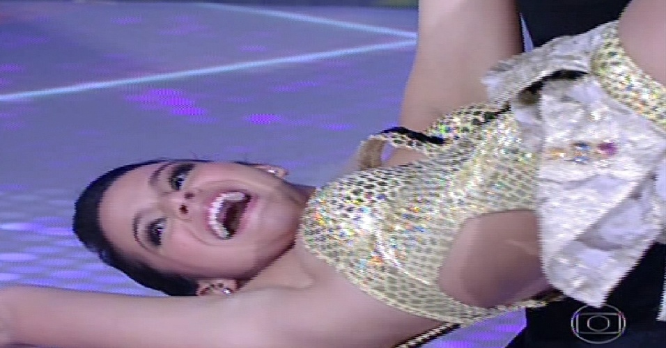 2.jun.2013 - Bruna Marquezine e Átila Amaral dançam "Party Rock Anthem", do grupo LMFAO, no quadro "Dança dos Famosos"