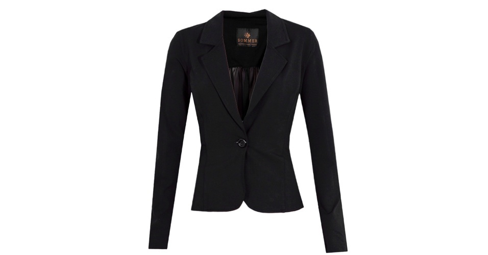 Blazer preto básico; R$ 231, da Sommer, na Dafiti (www.dafiti.com.br). Preço pesquisado em junho de 2013 e sujeito a alterações - Divulgação