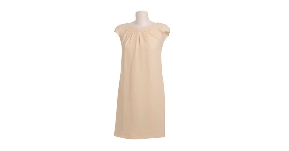 Vestido nude com pregas na gola; R$ 1.292,60, na Sandra Kanayama (www.sandrakanayama.com). Preço pesquisado em junho de 2013 e sujeito a alterações - Divulgação
